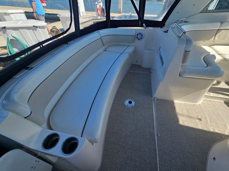 Rinker 320 Express Cruiser image