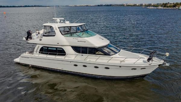 Carver 56 Voyager