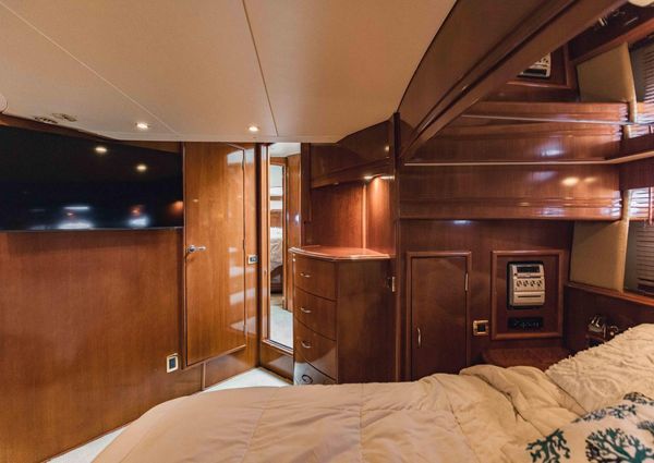 Carver 56 Voyager image