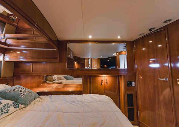 Carver 56 Voyager image