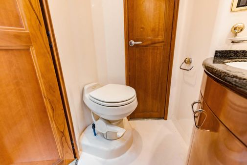 Carver 56 Voyager image