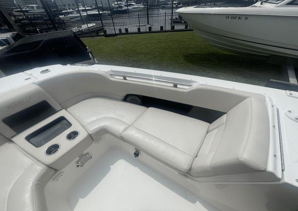 Boston Whaler 270 Vantage image
