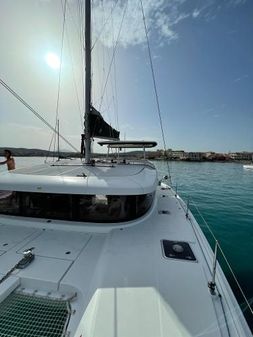 Lagoon 42 image