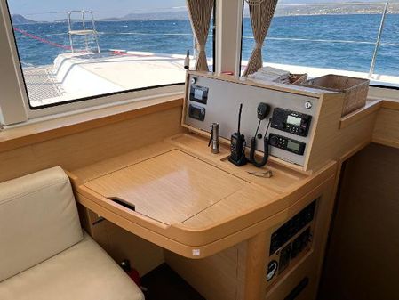Lagoon 42 image