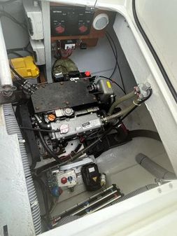 Lagoon 42 image
