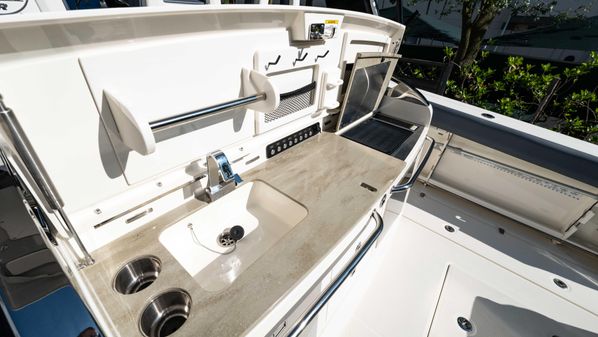 Boston Whaler 420 Outrage image