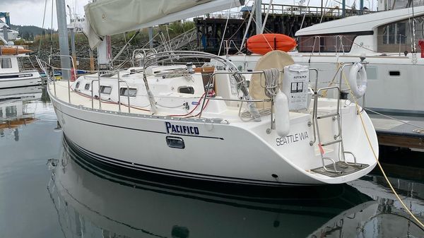 Freedom 35'
