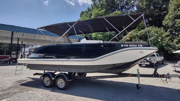 Bayliner Element XR7 