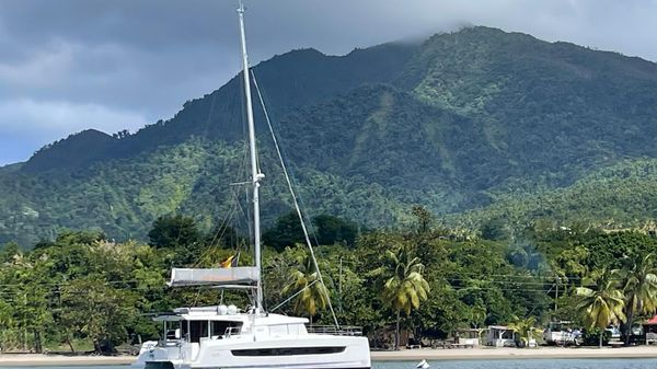 Catana Bali 4.8