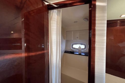 Sea Ray 450 Sundancer image