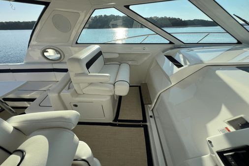 Sea Ray 450 Sundancer image