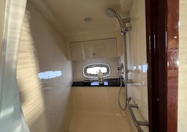 Sea Ray 450 Sundancer image