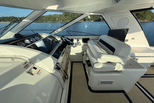 Sea Ray 450 Sundancer image