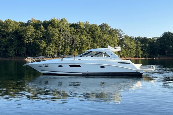 Sea Ray 450 Sundancer - main image