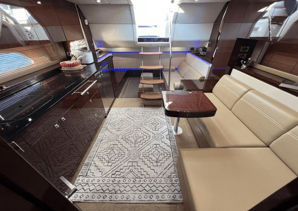 Sea Ray 450 Sundancer image