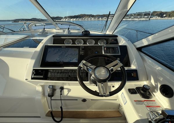 Sea Ray 450 Sundancer image