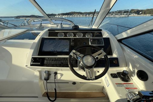 Sea Ray 450 Sundancer image