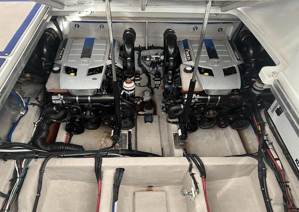 Sea Ray 450 Sundancer image