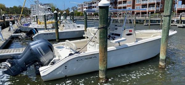 Cobia 261 Center Console image