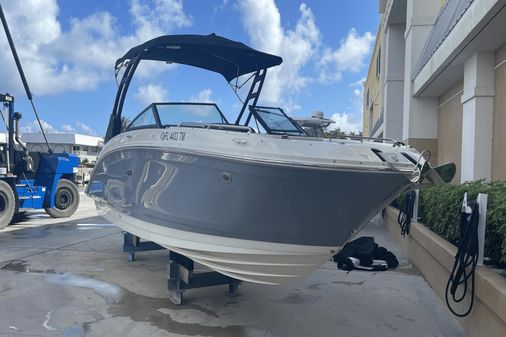 Sea Ray 270 SDX Outboard image