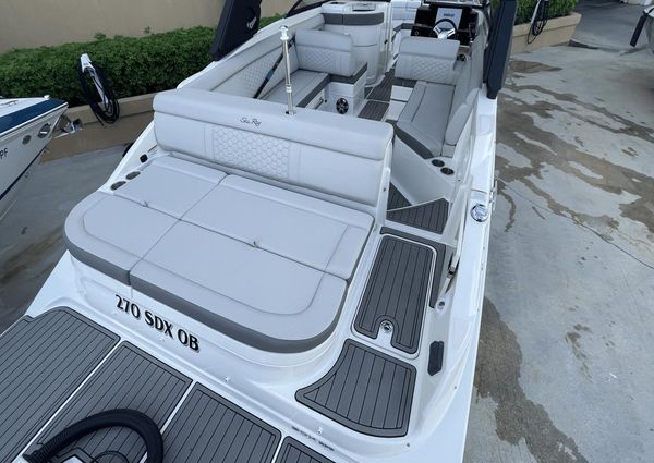 Sea Ray 270 SDX Outboard image