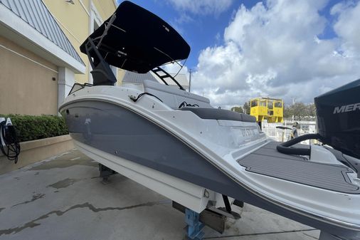 Sea Ray 270 SDX Outboard image