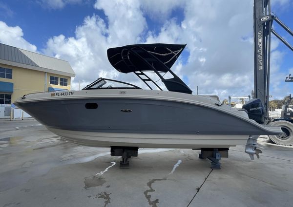 Sea Ray 270 SDX Outboard image