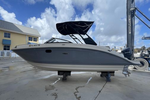 Sea Ray 270 SDX Outboard image