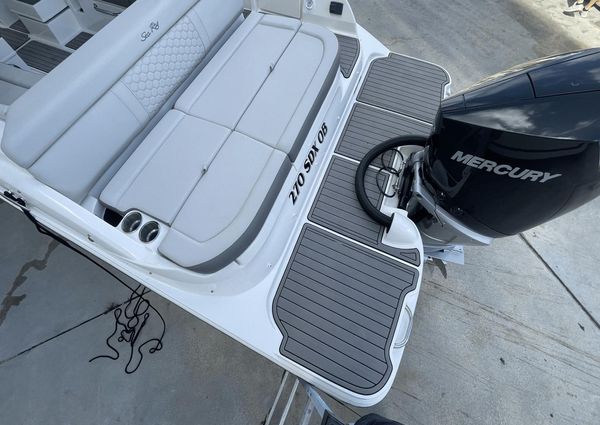 Sea Ray 270 SDX Outboard image