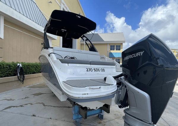 Sea Ray 270 SDX Outboard image