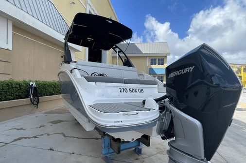 Sea Ray 270 SDX Outboard image