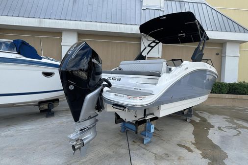 Sea Ray 270 SDX Outboard image