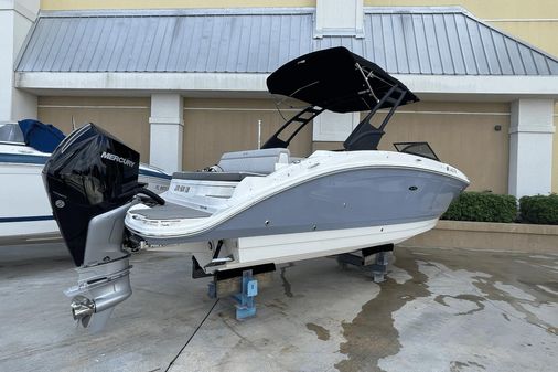 Sea Ray 270 SDX Outboard image