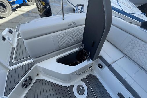 Sea Ray 270 SDX Outboard image