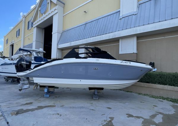 Sea Ray 270 SDX Outboard image