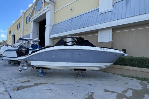 Sea Ray 270 SDX Outboard image