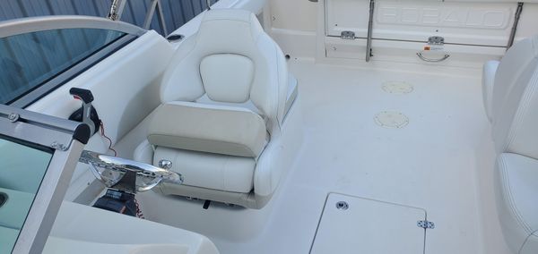 Robalo R227-DUAL-CONSOLE image