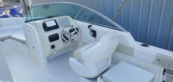 Robalo R227-DUAL-CONSOLE image