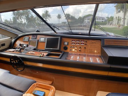 Ferretti Yachts 760 image