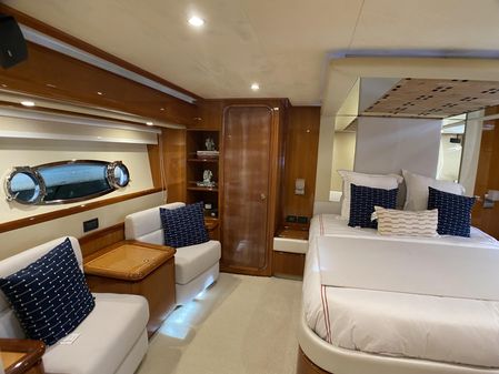 Ferretti Yachts 760 image