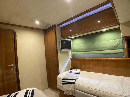 Ferretti Yachts 760 image
