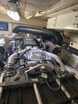 Ferretti Yachts 760 image