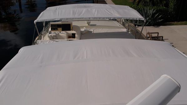 Ferretti Yachts 760 image
