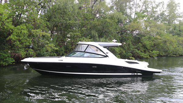 Sea Ray 350 SLX