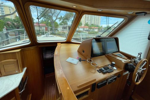 Sabre 42 Salon Express image