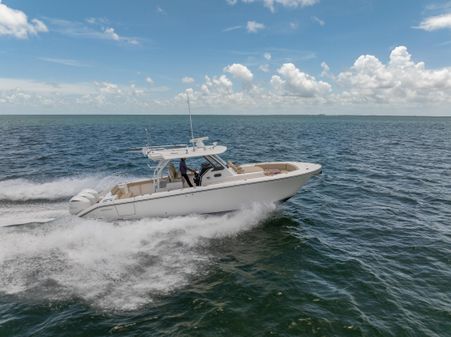 Pursuit S 368 Sport image