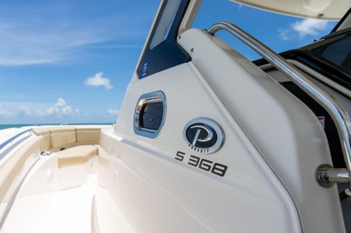 Pursuit S 368 Sport image