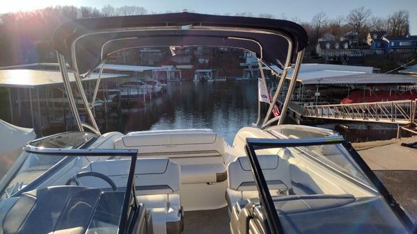 Formula 240 Bowrider image