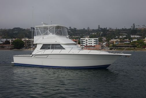 Tiara Yachts 4300 Convertible image