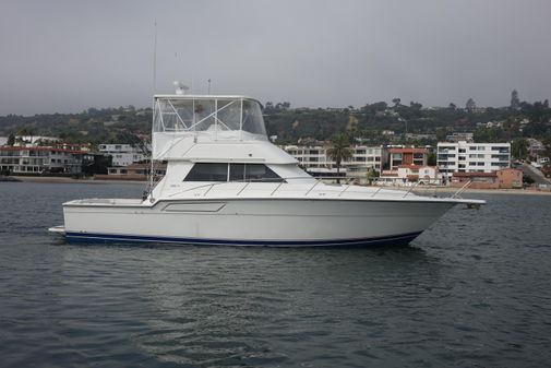 Tiara Yachts 4300 Convertible image